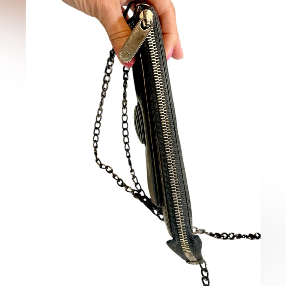Louis Vuitton Black Epi Buckle front zipper wallet on crossbody chain with COA - Picture 15 of 17